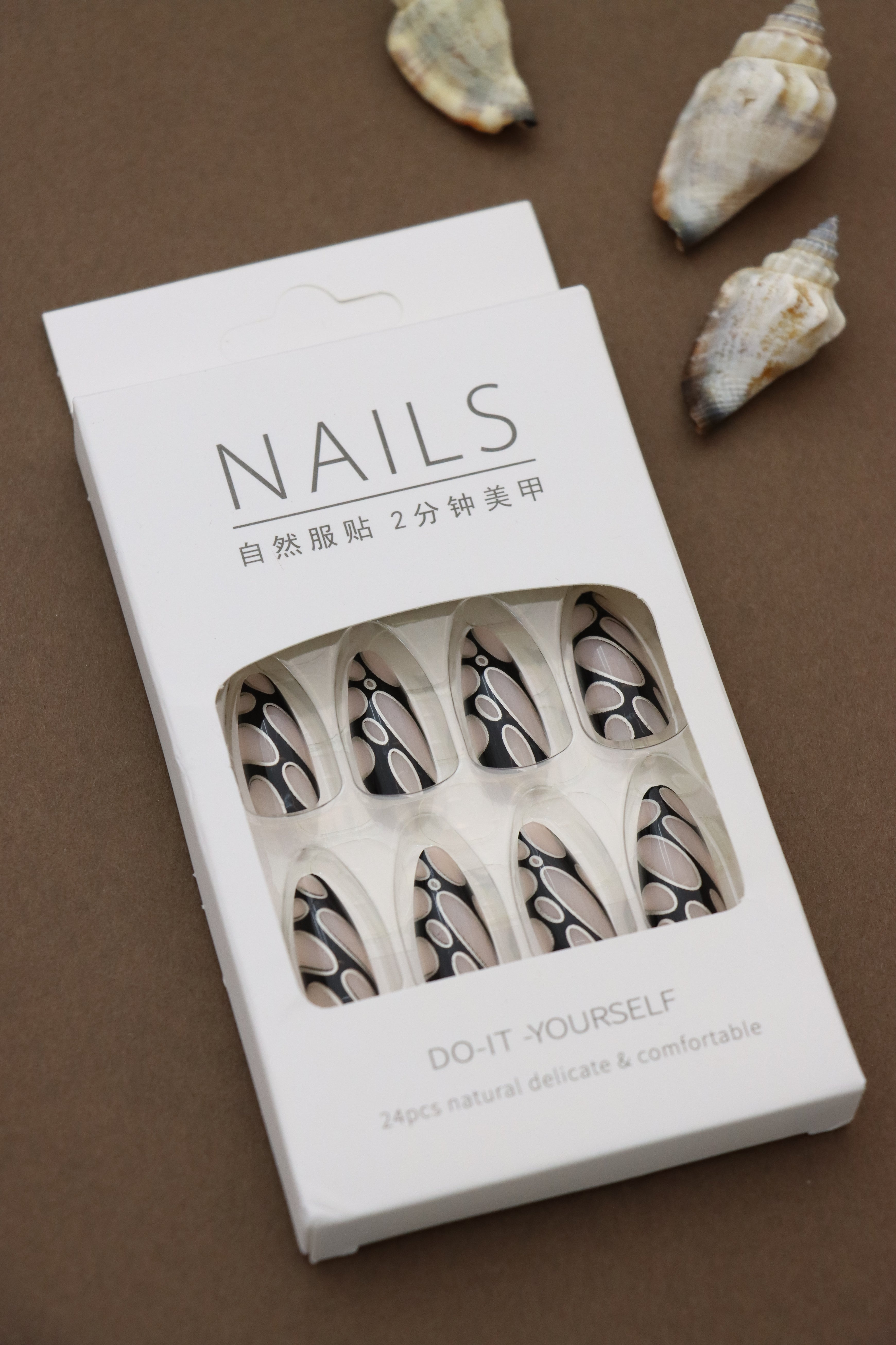 Black and Beige Abstract Press-On Nails – Modern Elegance with Bold Patterns