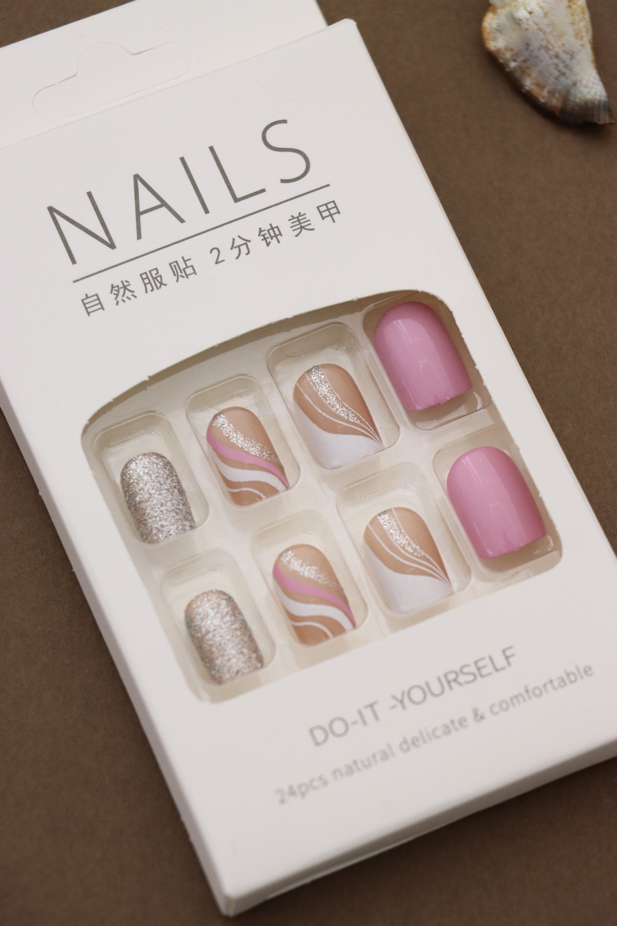 Chic Beige and Pink Press-On Nails – Glitter Accents and Swirl Design for a Glamorous Look