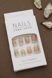 Beige and White Wave Design Press-On Nails – Sophisticated Style, 24pcs DIY Set