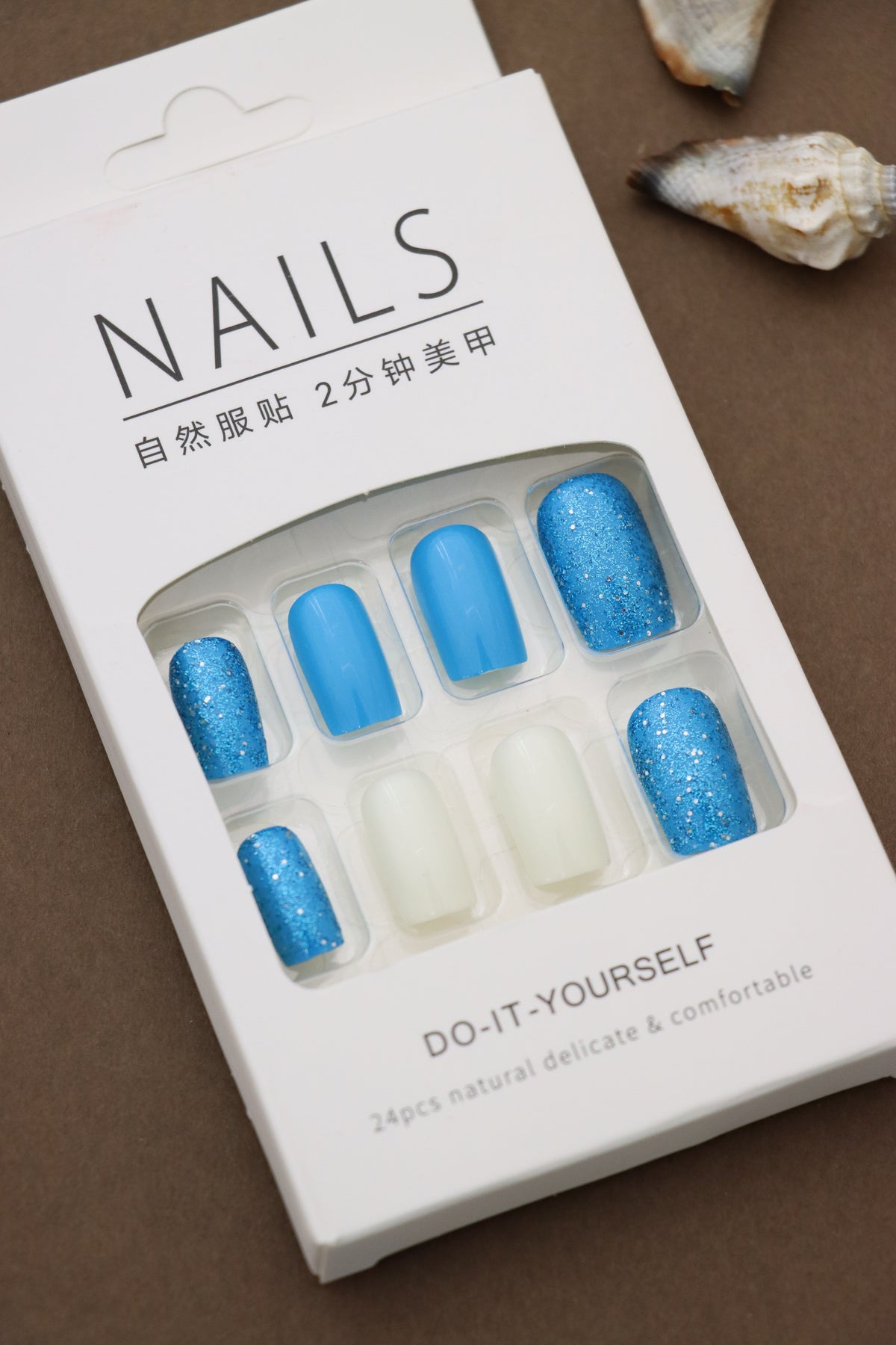 Dive into the magic of blue glitter! These nails bring a refreshing oceanic vibe, perfect for making a bold and vibrant statement.