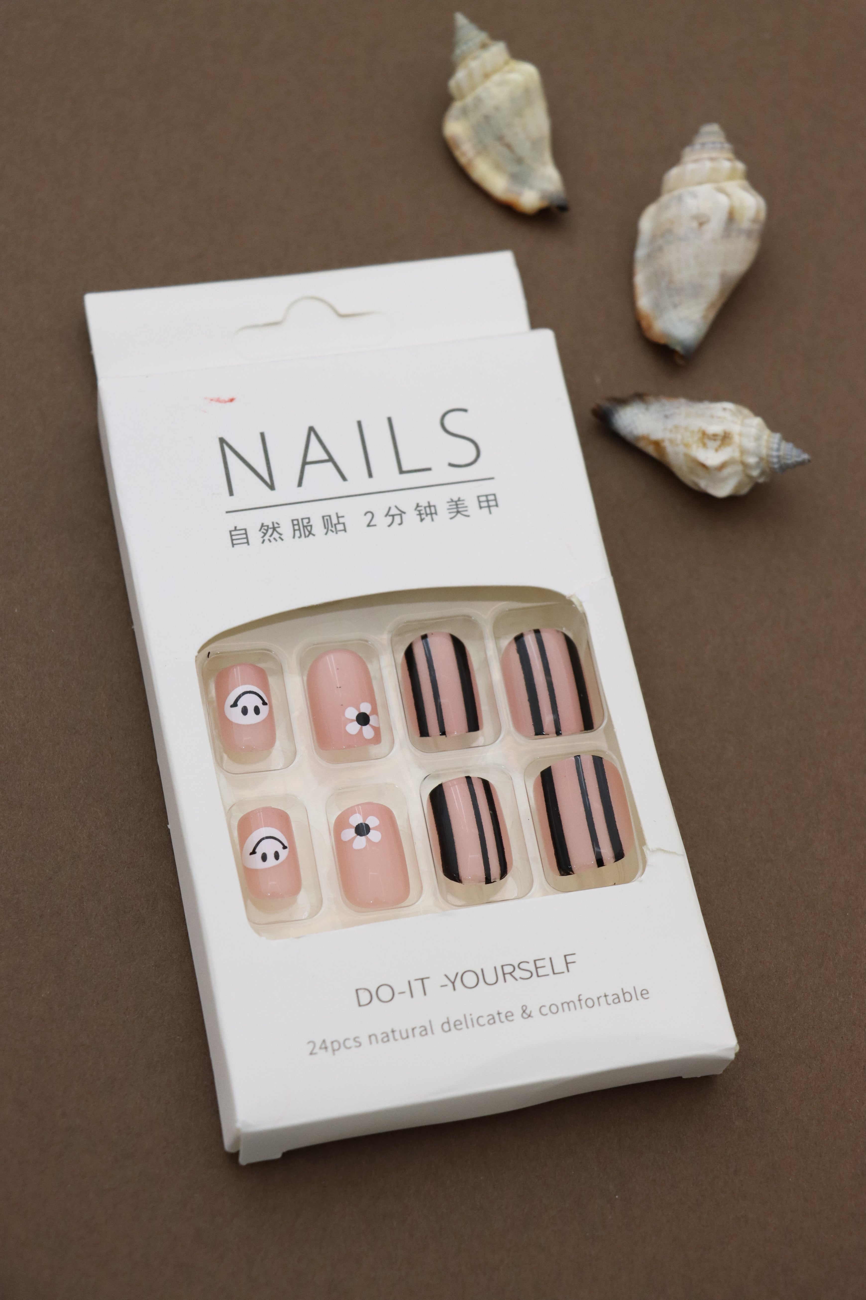 Beige with Black Stripes and Daisy Art Press-On Nails - Playful DIY Nail Kit (24pcs)